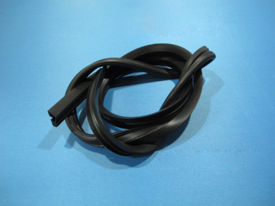 УПЛОТНИТЕЛЬ ДВЕРИ